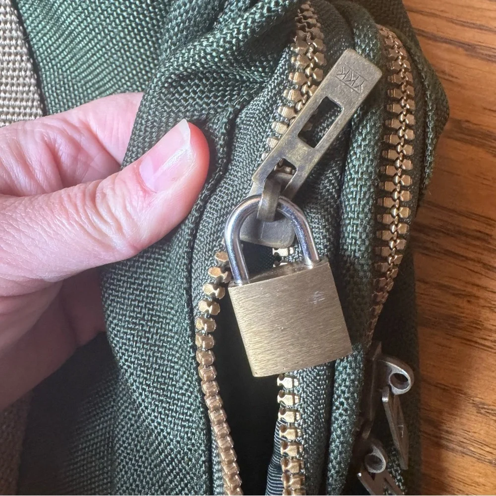 Tumi Green‎ Garment type Vintage Duffel Bag with Brown Accents
